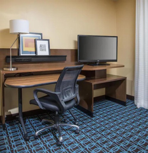 Fairfield Inn & Suites Lexington Keeneland Airport - image 4