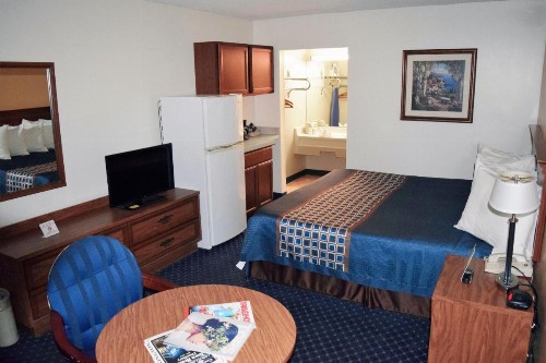 Bluegrass Extended Stay - image 5