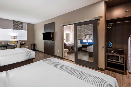 GLō Best Western Lexington - image 16