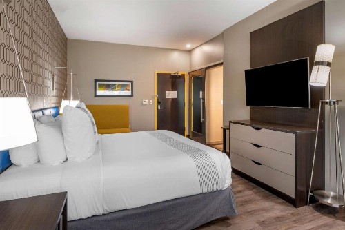 GLō Best Western Lexington - image 19