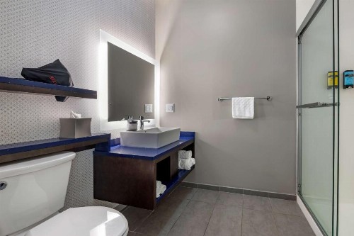 GLō Best Western Lexington - image 20