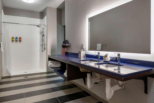 GLō Best Western Lexington - image 21