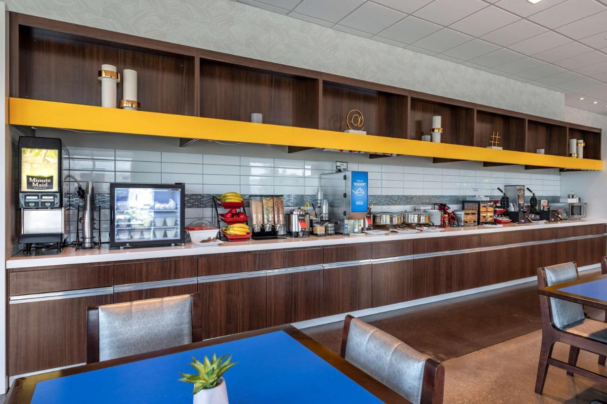 GLō Best Western Lexington - image 5