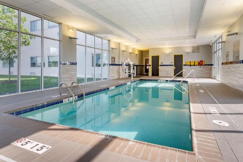 GLō Best Western Lexington - image 8