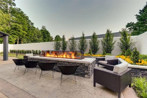Courtyard Lexington South/Hamburg Place - image 24