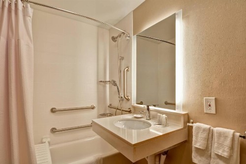SpringHill Suites Lexington Near the University of Kentucky - image 32