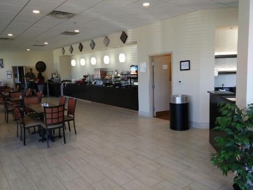 Ramada by Wyndham Lexington North Hotel & Conference Center - image 11