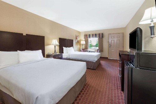 Days Inn by Wyndham Lexington Southeast - image 6