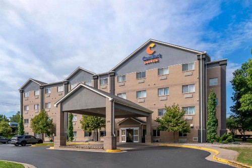 Comfort Suites Keeneland - image 10