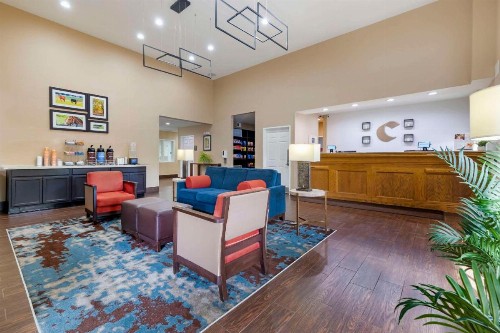 Comfort Suites Keeneland - image 16