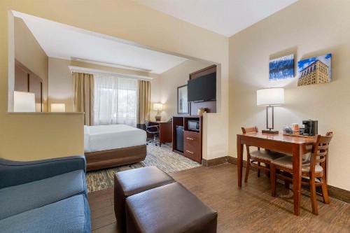 Comfort Suites Keeneland - image 21