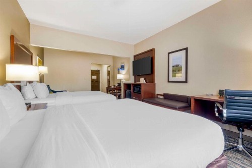 Comfort Suites Keeneland - image 24