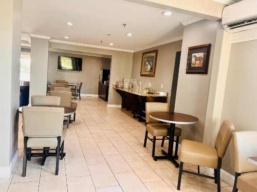 Microtel Inn by Wyndham Lexington - image 27