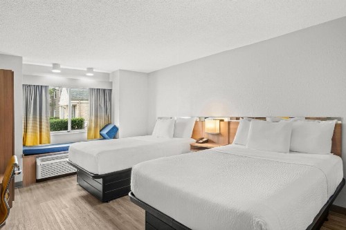 Microtel Inn by Wyndham Lexington - image 30