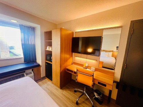 Microtel Inn by Wyndham Lexington - image 35