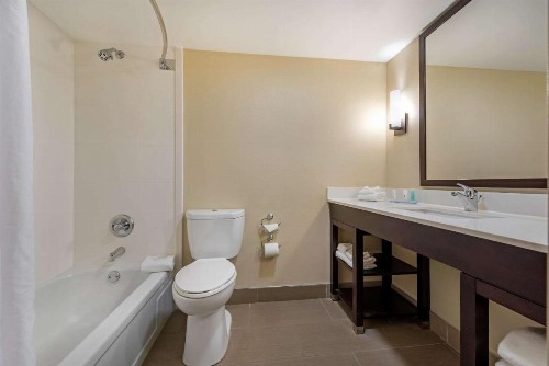 Clarion Hotel Lexington - image 18