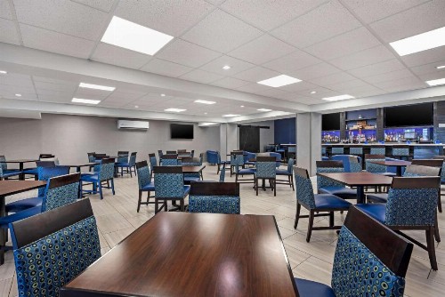 Clarion Hotel Lexington - image 19