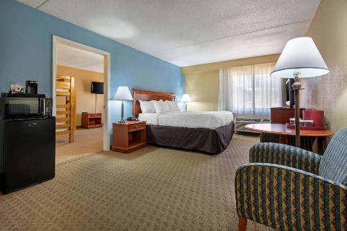 Clarion Hotel Lexington - image 21