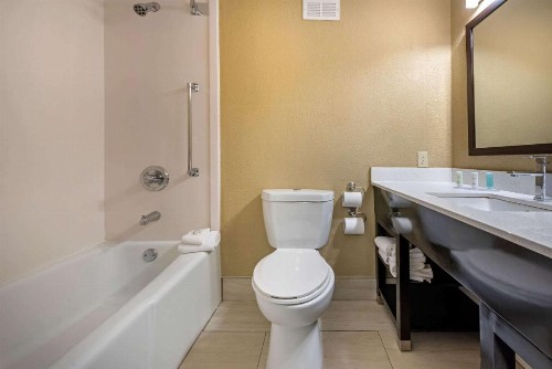 Clarion Hotel Lexington - image 23