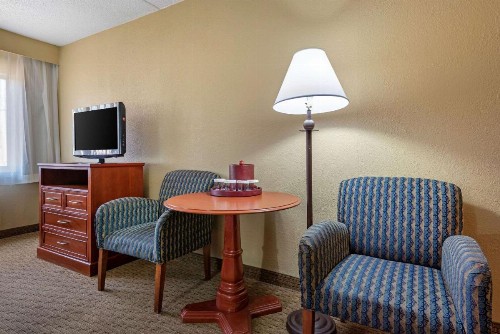 Clarion Hotel Lexington - image 27