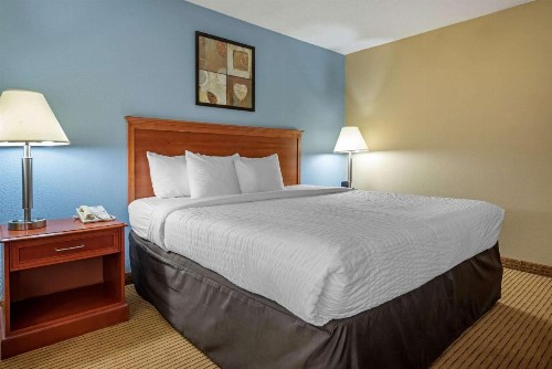 Clarion Hotel Lexington - image 31