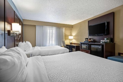 Clarion Hotel Lexington - image 38
