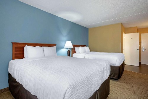 Clarion Hotel Lexington - image 42