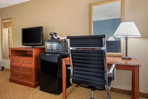 Clarion Hotel Lexington - image 44
