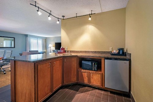 Clarion Hotel Lexington - image 48