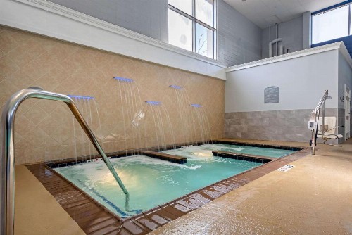 Clarion Hotel Lexington - image 49