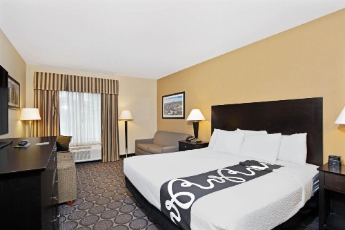 La Quinta Inn & Suites by Wyndham Lexington South / Hamburg - image 35