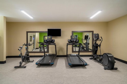 La Quinta Inn & Suites by Wyndham Lexington South / Hamburg - image 39