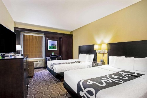 La Quinta Inn & Suites by Wyndham Lexington South / Hamburg - image 45
