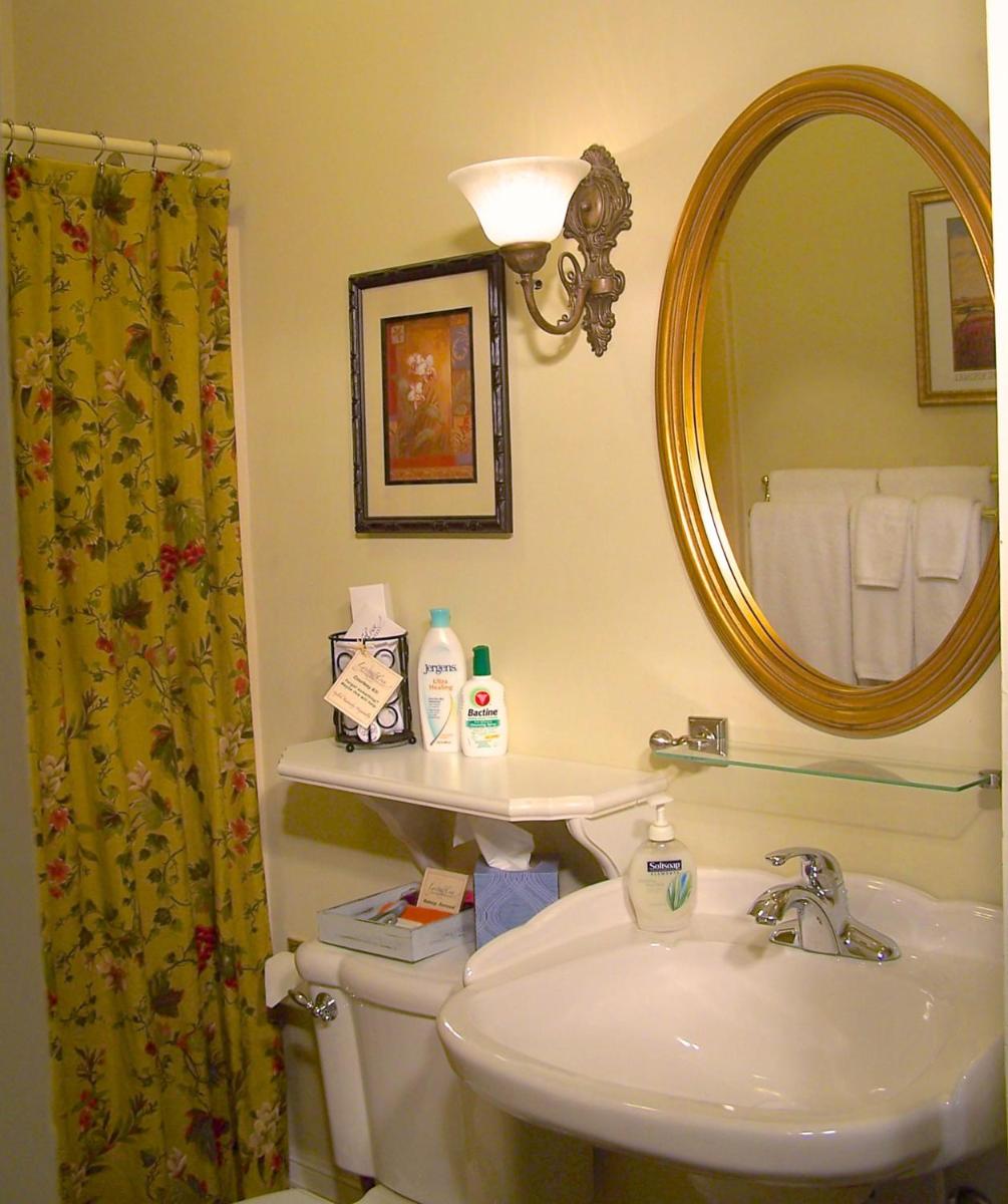Lyndon House Bed & Breakfast - image 5