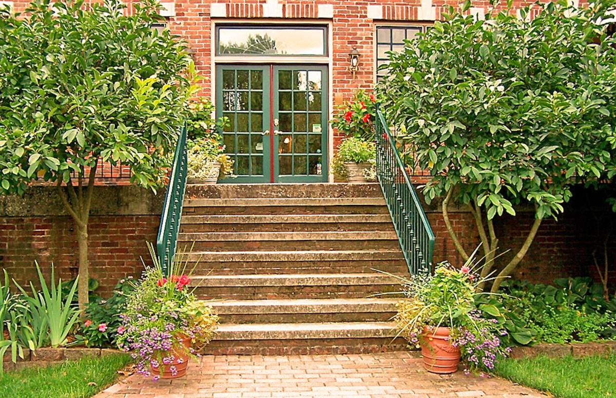 Lyndon House Bed & Breakfast - image 6