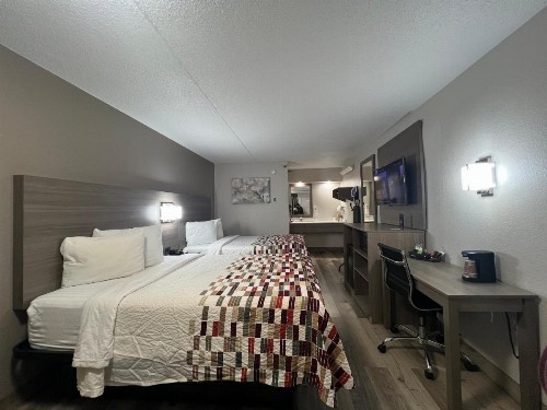 Red Roof Inn Lexington South - image 11