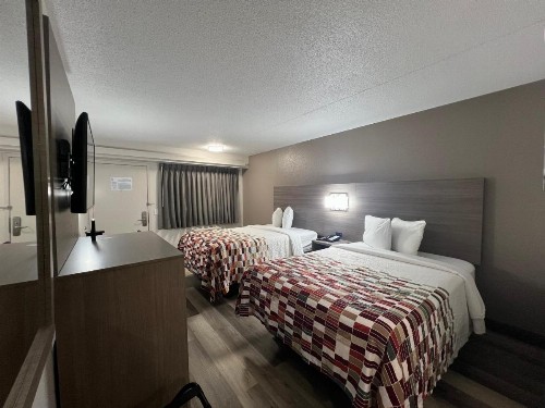 Red Roof Inn Lexington South - image 13