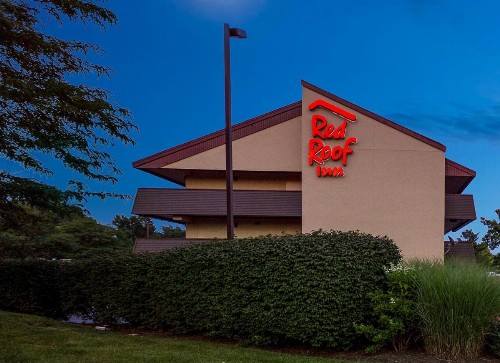 Red Roof Inn Lexington South - image 2