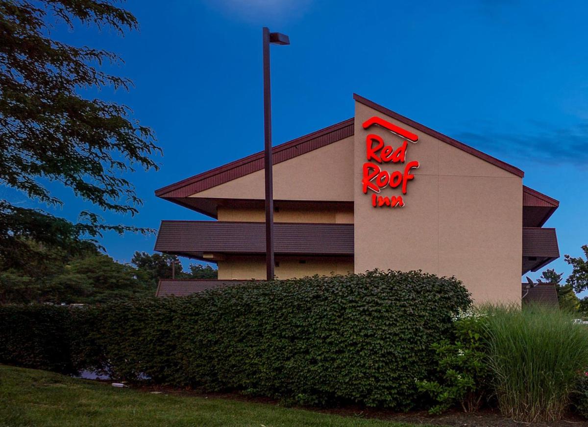 Red Roof Inn Lexington South - image 2