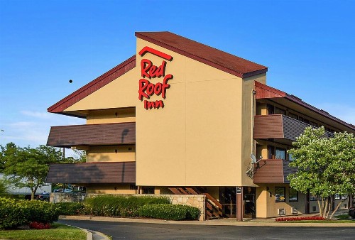Red Roof Inn Lexington South - image 5