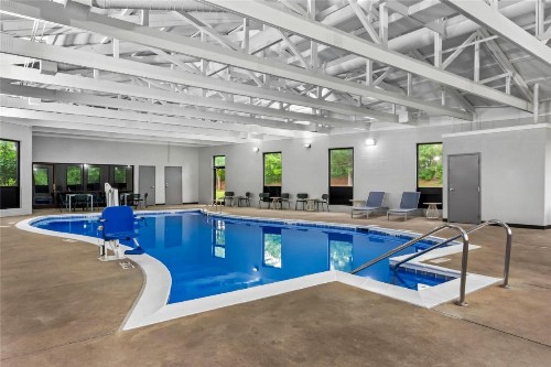Quality Inn Lexington East Hamburg Area - image 10
