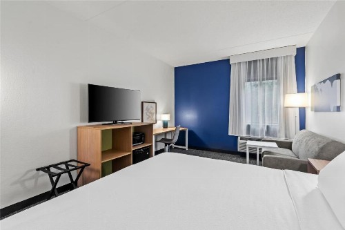 Quality Inn Lexington East Hamburg Area - image 26