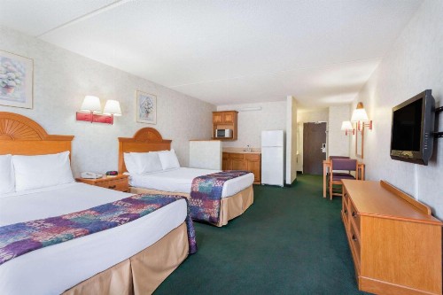 Days Inn & Suites by Wyndham Lexington - image 13