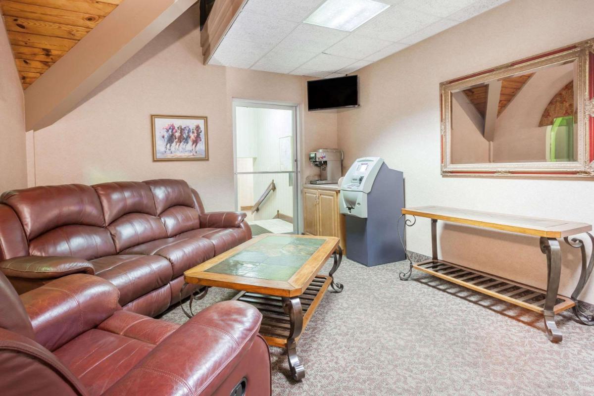 Days Inn & Suites by Wyndham Lexington - image 5