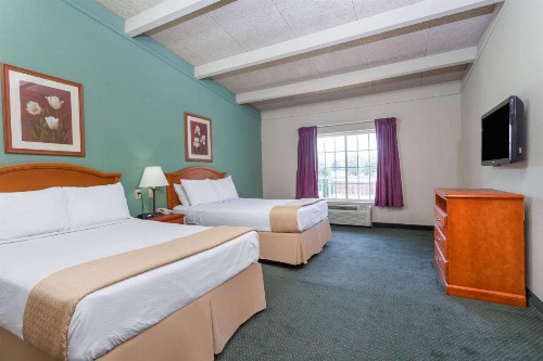 Days Inn & Suites by Wyndham Lexington - image 7