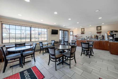 Econo Lodge Lexington - image 15