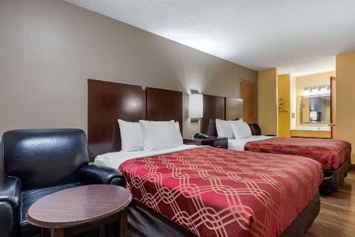 Econo Lodge Lexington - image 27