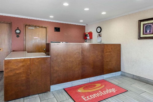 Econo Lodge Lexington - image 7