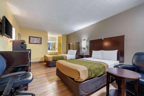 Econo Lodge Lexington - image 9