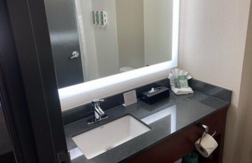 Best Western Lexington Inn - image 17